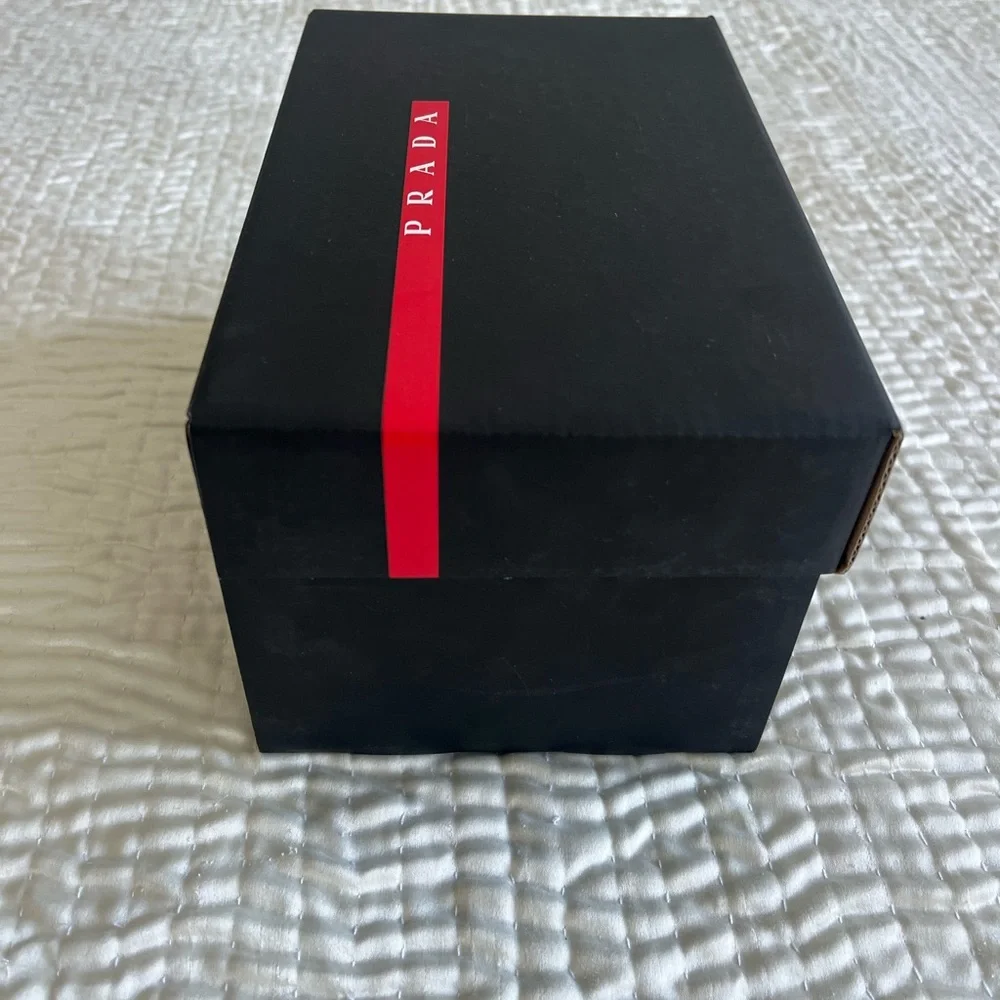 Prada Box and tissue paper Set